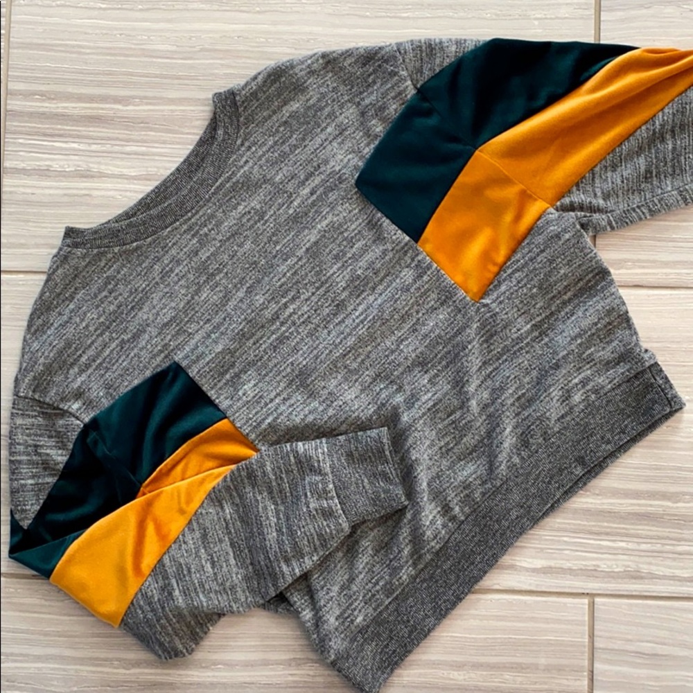 Sweater knit with velvet piecing